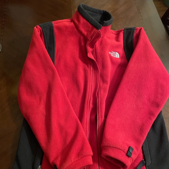 North face - Picture 1 of 2